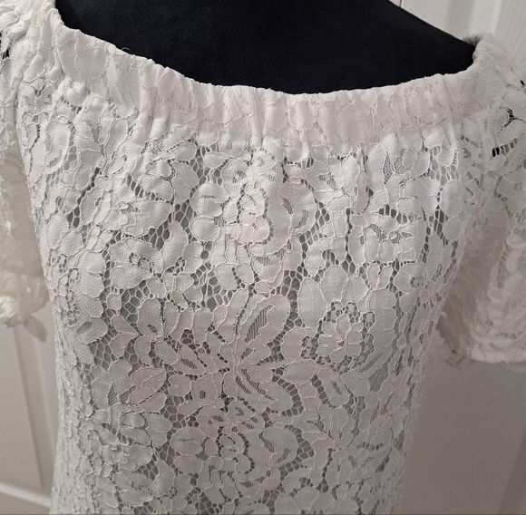 Lulus Shoulder Lace Top With Tie Sleeves    Size L - Picture 3 of 10